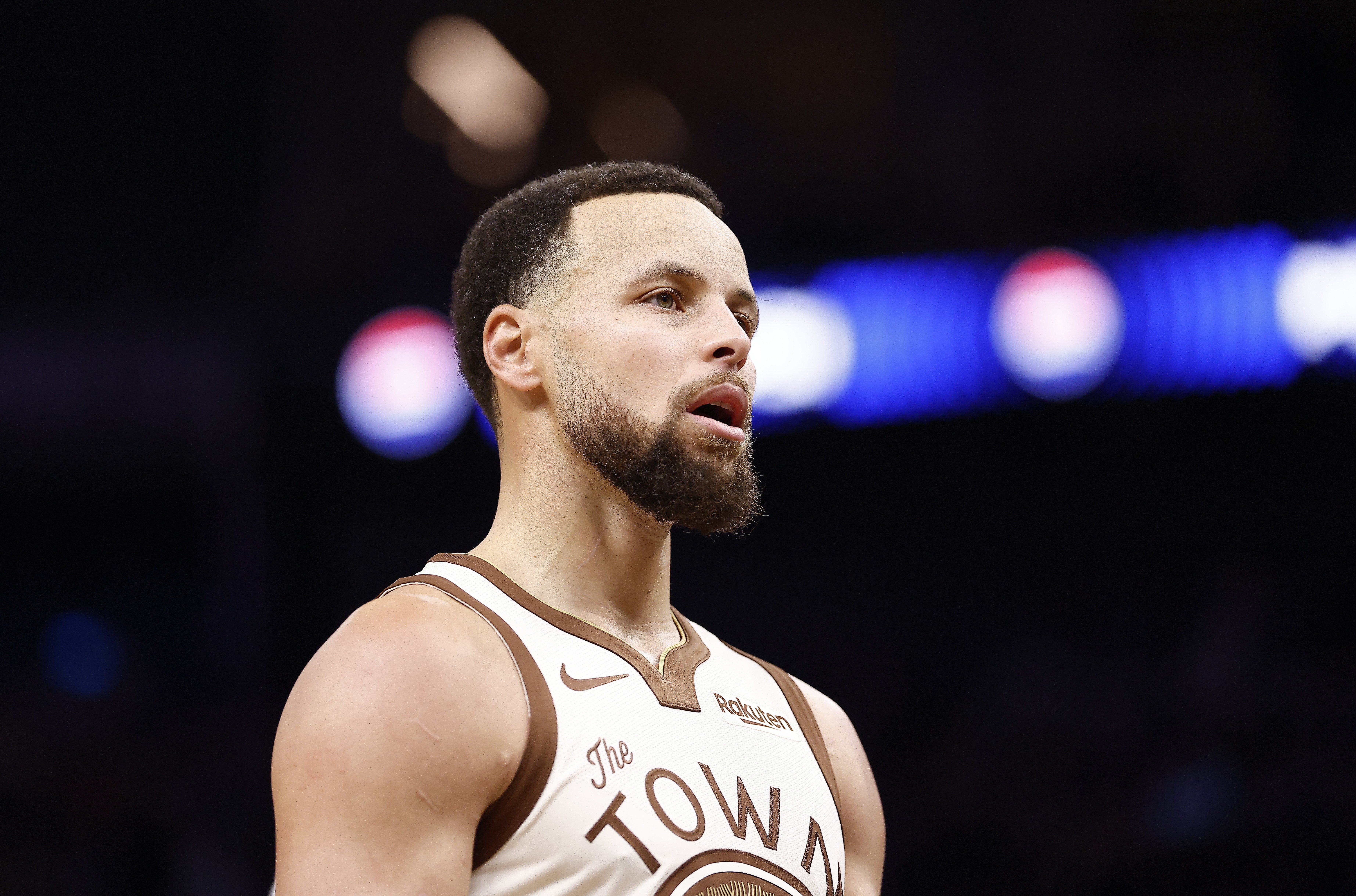 lol直播-库里会换队？科尔：想想他对勇士意味着什么吧 无法想象他会离开