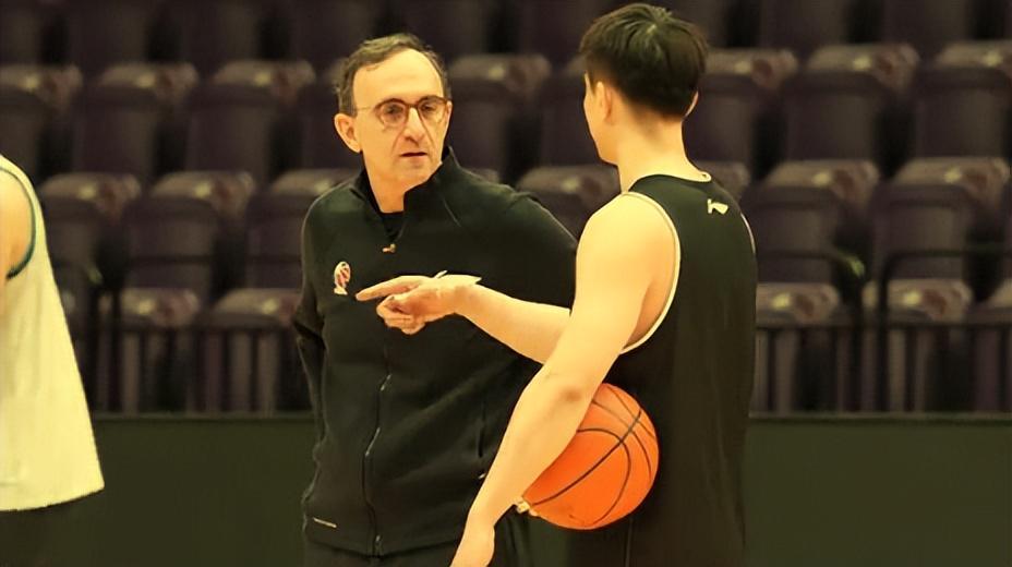 球球大作战直播-下午4点辽篮VS北控教学赛上演！乌戈先验货哈维，再检验布罗金顿